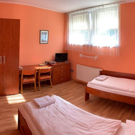 Penzion U Splavu Břeclav 外观 照片