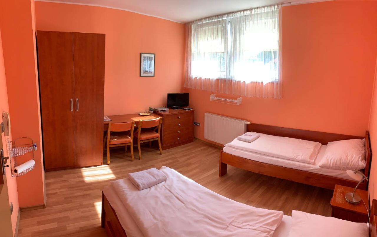 Penzion U Splavu Břeclav 外观 照片