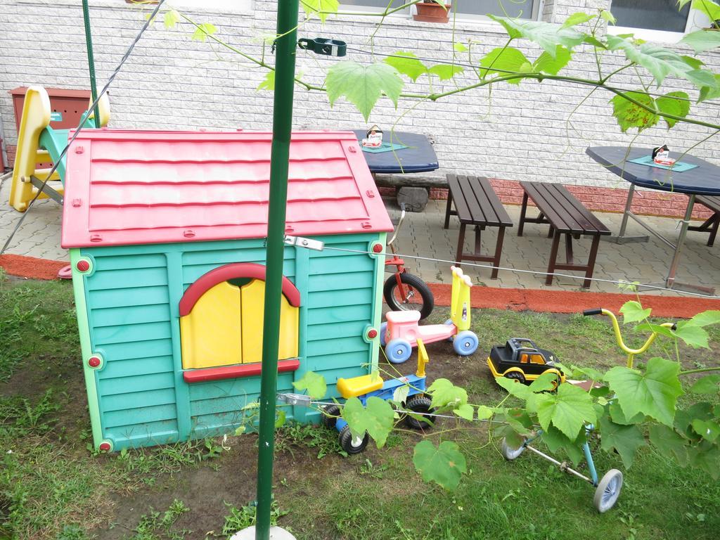 Penzion U Splavu Břeclav 外观 照片