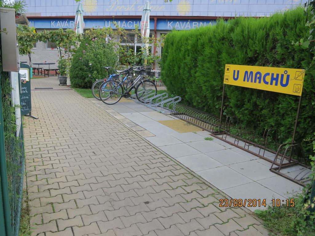 Penzion U Splavu Břeclav 外观 照片