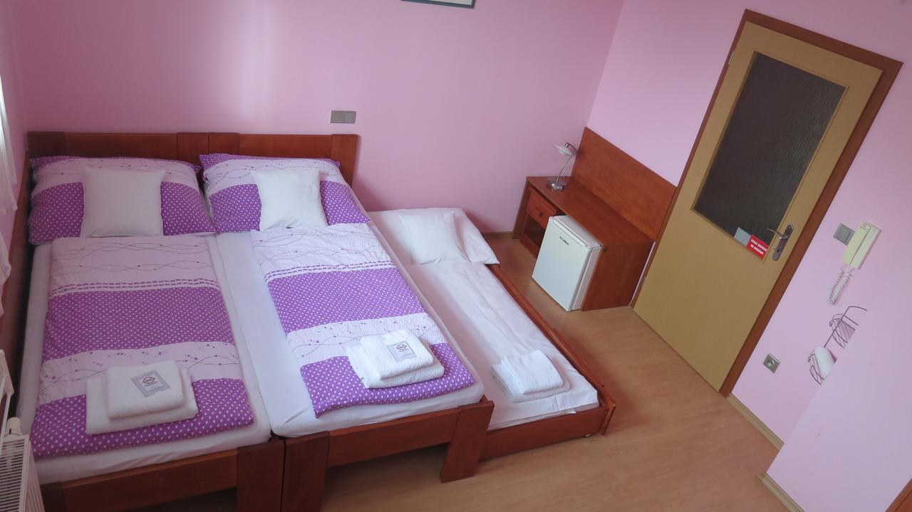 Penzion U Splavu Břeclav 外观 照片
